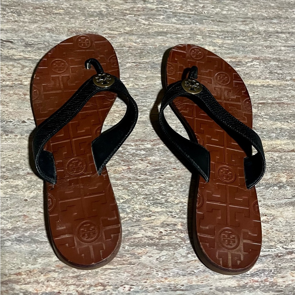 Tory Burch Black Leather Thong Sandals with Gold Accent - Picture 2 of 16